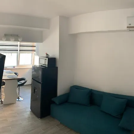 Sunny Sea Apartment *